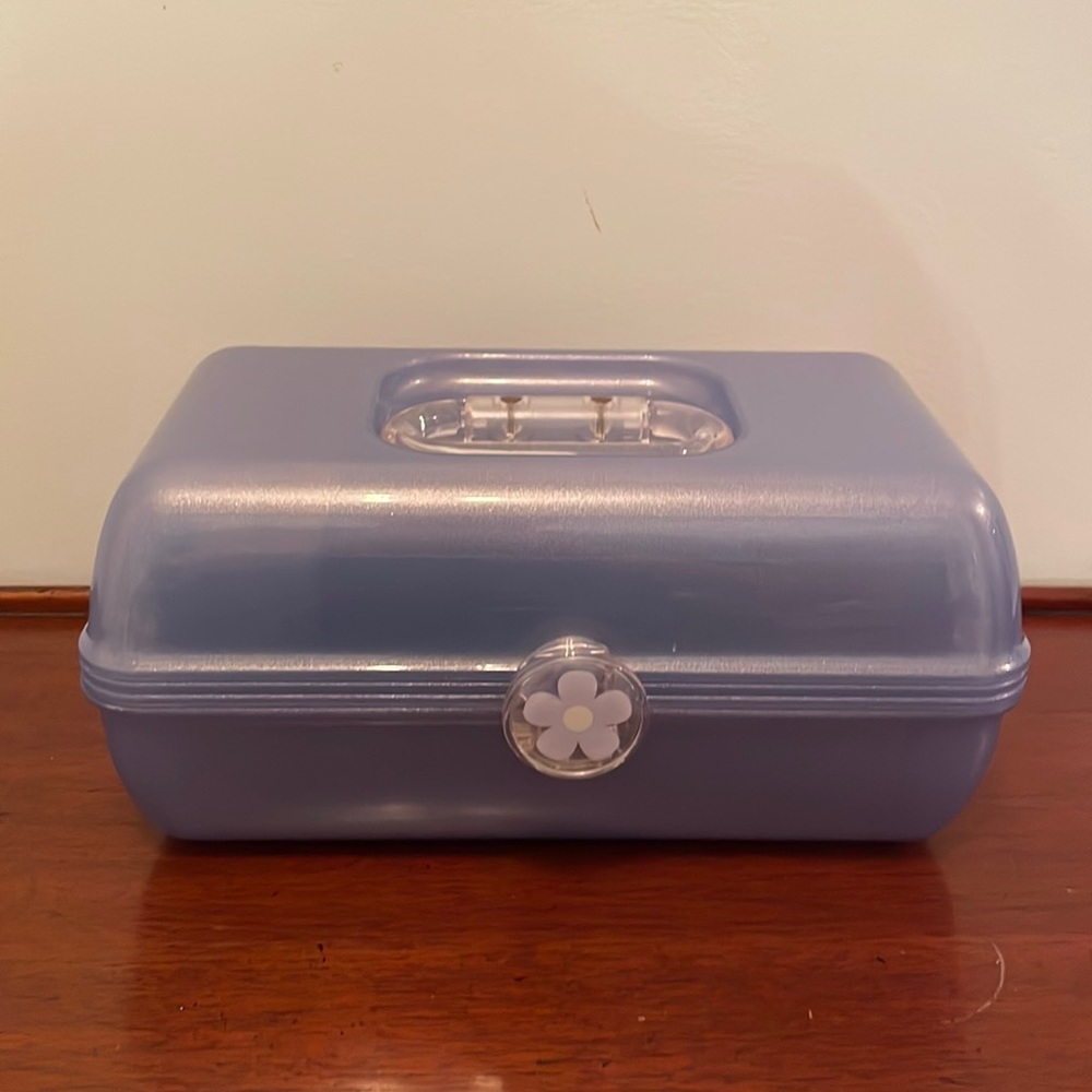 Vintage 90s Caboodles 2622 Purple Shimmer Makeup Carrying Case with Mirror